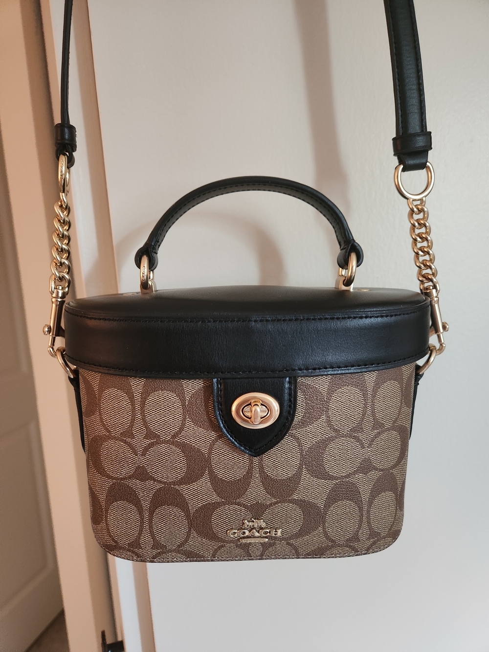 Coach Signature Kay Crossbody Minor Wear (READ DESCRIPTION)